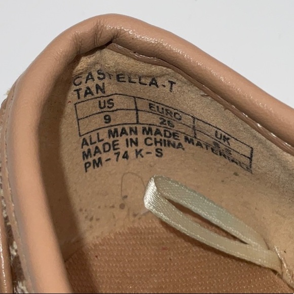 Michael Kors Tan and Cream Sneakers Low-Top Casual - Picture 5 of 8